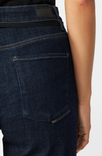 Lade das Bild in den Galerie-Viewer, DEW Flared - French Pocket