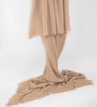 Lade das Bild in den Galerie-Viewer, Tibet  Cashmere-Schal in verschiedenen Farben
