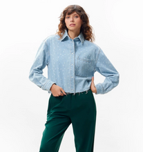 Lade das Bild in den Galerie-Viewer, Jeansbluse mit Struktur
