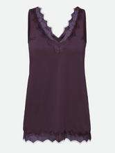 Lade das Bild in den Galerie-Viewer, V-Neck Top mit Spitze in vielen Farben