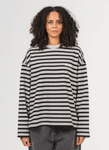 Lade das Bild in den Galerie-Viewer, Longsleeve Cropped Stripes KARO KAUER