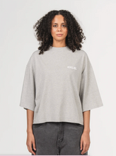 Lade das Bild in den Galerie-Viewer, T-Shirt Cropped Grey Melange