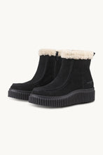 Lade das Bild in den Galerie-Viewer, Wildlederstiefel mit Shearling