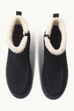 Lade das Bild in den Galerie-Viewer, Wildlederstiefel mit Shearling