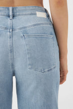 Lade das Bild in den Galerie-Viewer, DEW Flared Classic 5-Pocket
