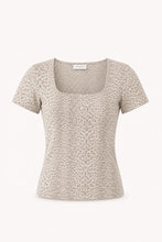 Lade das Bild in den Galerie-Viewer, Kalina Slim Fit T-Shirt Micro Leo Beige