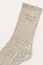 Lade das Bild in den Galerie-Viewer, Lotta Ripped Socks in 2 Farben