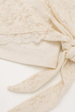 Lade das Bild in den Galerie-Viewer, Sylva Lace Wrap Cardigan in 2 Farben