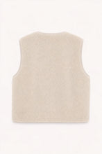 Lade das Bild in den Galerie-Viewer, Magnolia Reversible Fleece Vest zum Wenden Off White/Cow