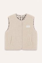 Lade das Bild in den Galerie-Viewer, Magnolia Reversible Fleece Vest zum Wenden Off White/Cow