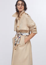 Lade das Bild in den Galerie-Viewer, Langer Trenchcoat mit Tuch Liu Jo