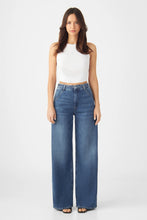 Lade das Bild in den Galerie-Viewer, BLINK Wide Barrel Jeans