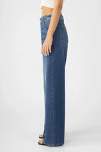 Lade das Bild in den Galerie-Viewer, BLINK Wide Barrel Jeans