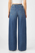 Lade das Bild in den Galerie-Viewer, BLINK Wide Barrel Jeans