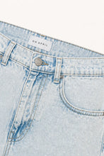 Lade das Bild in den Galerie-Viewer, Mire Denim Shorts Light Blue