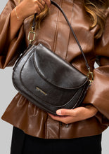 Lade das Bild in den Galerie-Viewer, Big Sister Glossy coffee