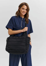 Lade das Bild in den Galerie-Viewer, Alltime Buddy  Tasche in 2 Farben
