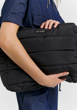 Lade das Bild in den Galerie-Viewer, Alltime Buddy  Tasche in 2 Farben
