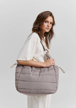 Lade das Bild in den Galerie-Viewer, Alltime Buddy  Tasche in 2 Farben
