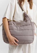 Lade das Bild in den Galerie-Viewer, Alltime Buddy  Tasche in 2 Farben
