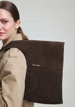 Lade das Bild in den Galerie-Viewer, Alltime Lover Suede M coffee