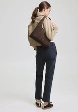 Lade das Bild in den Galerie-Viewer, Alltime Lover Suede M in 2 Farben