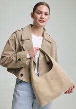 Lade das Bild in den Galerie-Viewer, Alltime Lover Suede M in 2 Farben