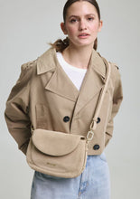 Lade das Bild in den Galerie-Viewer, Big Sister Suede  in 2 Farben