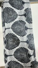 Lade das Bild in den Galerie-Viewer, Feinstes Cashmere-Tuch Felted Stole
