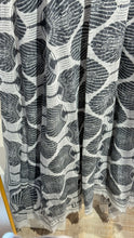 Lade das Bild in den Galerie-Viewer, Feinstes Cashmere-Tuch Felted Stole
