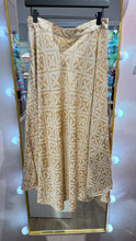 Lade das Bild in den Galerie-Viewer, Skirt Nipigon in 2 Farben
