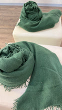 Lade das Bild in den Galerie-Viewer, Tuch Tibet uni 100% Cashmere in verschiedenen Farben
