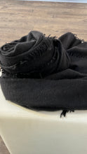 Lade das Bild in den Galerie-Viewer, Tuch Tibet uni 100% Cashmere in verschiedenen Farben
