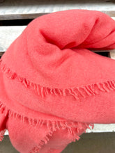 Lade das Bild in den Galerie-Viewer, Tibet  Cashmere-Schal in verschiedenen Farben
