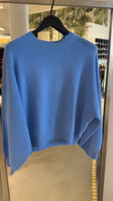 Lade das Bild in den Galerie-Viewer, Veira Sweater - Cashmere - in 2 Farben