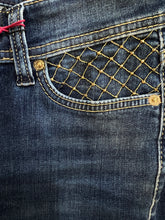 Lade das Bild in den Galerie-Viewer, Cambio Jeans Piper Short cozy soft mit Details 2 Farben NV
