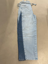 Lade das Bild in den Galerie-Viewer, BLINK Wide Barrel Jeans
