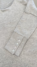 Lade das Bild in den Galerie-Viewer, Cozy Langarmshirt Mit V-Hals,
