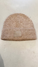 Lade das Bild in den Galerie-Viewer, Hey Beanie Mütze in 3 Farben
