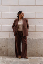 Lade das Bild in den Galerie-Viewer, Asymmetrischer Oversized Blazer – Dark Brown