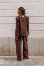 Lade das Bild in den Galerie-Viewer, Asymmetrischer Oversized Blazer – Dark Brown