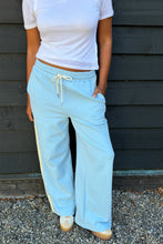 Lade das Bild in den Galerie-Viewer, Kael Sweatpants Sky Blue