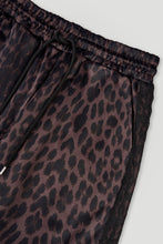 Lade das Bild in den Galerie-Viewer, Kael Lace Trackpants Leo Truffle

