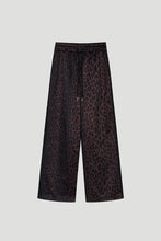 Lade das Bild in den Galerie-Viewer, Kael Lace Trackpants Leo Truffle
