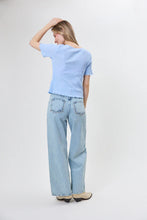 Lade das Bild in den Galerie-Viewer, Lune Regular T-Shirt in 2 Farben