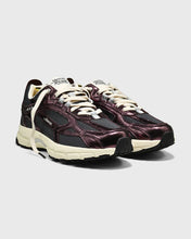 Lade das Bild in den Galerie-Viewer, The Re-Run Cracked Sneaker in 2 Farben