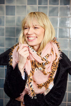 Lade das Bild in den Galerie-Viewer, Tigerlein - Cashmere-Schal -  Rose
