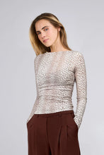 Lade das Bild in den Galerie-Viewer, Maeve Longsleeve Micro Leo Beige