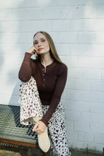 Lade das Bild in den Galerie-Viewer, Maris Slim Fit Longsleeve Dark Brown