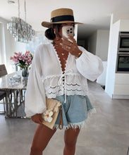 Lade das Bild in den Galerie-Viewer, Musselin Bluse / Cardigan Rena Weiß